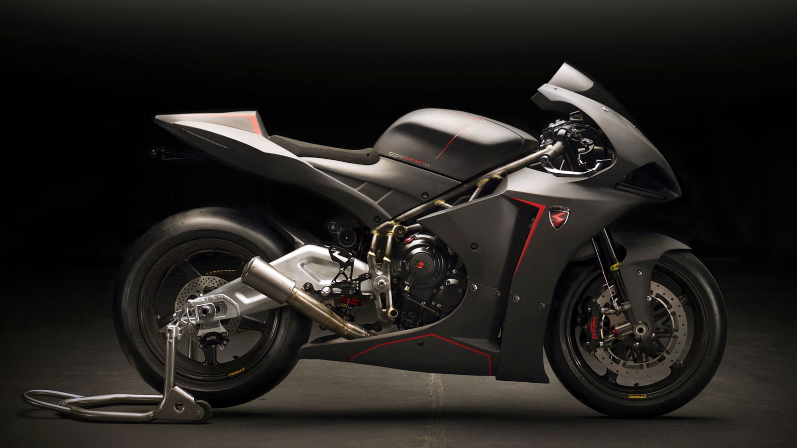 New British 'GP-inspired' 750 triple revealed